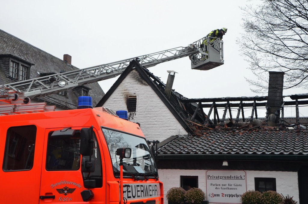 Feuer 3 Zum Treppchen Koeln Rodenkirchen Kirchstr Steinstr P402.JPG - Miklos Laubert